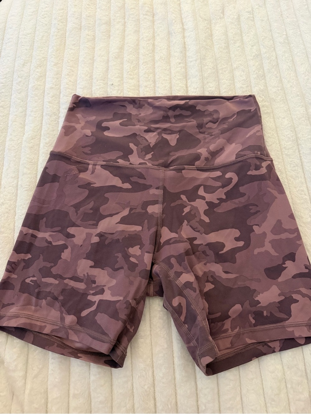 Lululemon align camo high waisted shorts 6